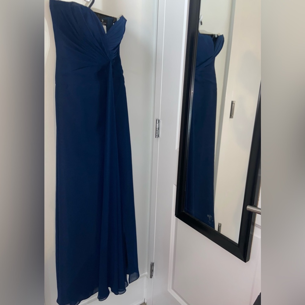 Prom Dress / Bridesmaids / Formal Dress - Navy Blue 💙 Size 2